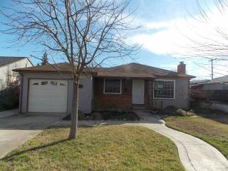 1606 Mariposa Way, Lodi, CA 95242-2533