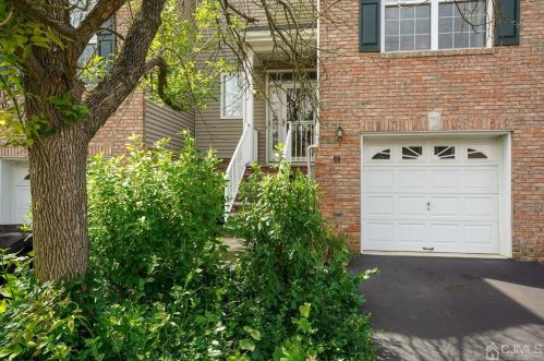 98 Hoover Ave, Princeton, NJ 08540-4636