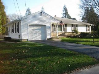 64 Craig Rd, Warwick, RI 02886-4307