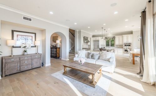 126 Long Fence, Irvine CA  92602-1807 exterior