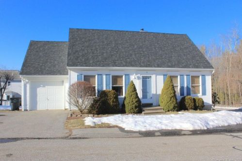 4 Chatam Ln, Torrington, CT 06790-2381