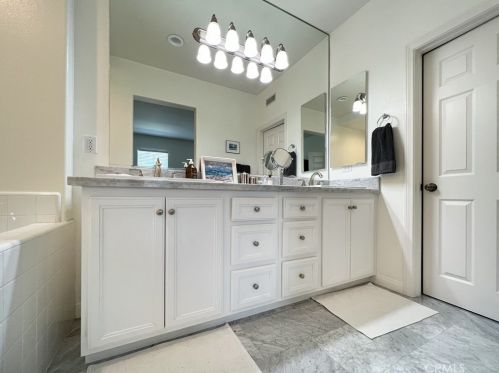 82 Gingerwood, Irvine CA  92603-0114 exterior