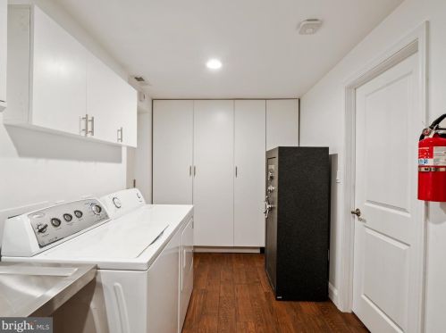 5812 Heming Ave, Springfield VA  22151-2716 exterior