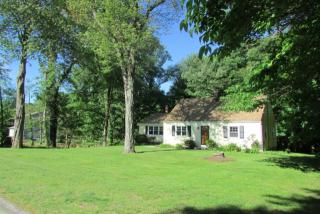 10 Lois Cir, Upper Stepney CT  06468-2306 exterior