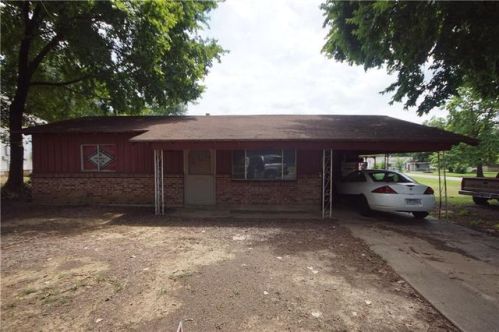301 Choctaw St, Hackett, AR 72937-4748