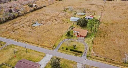 1500 Shanks Rd, Angleton TX 77515-9188 exterior