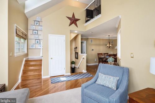 527 Brickhouse Rd, Princeton NJ  08540-7363 exterior