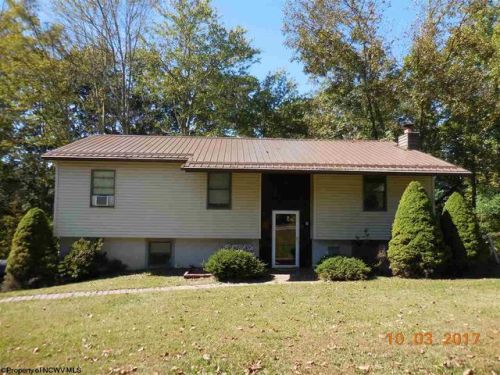 141 Skyline Dr, Rivesville, WV 26588-9726