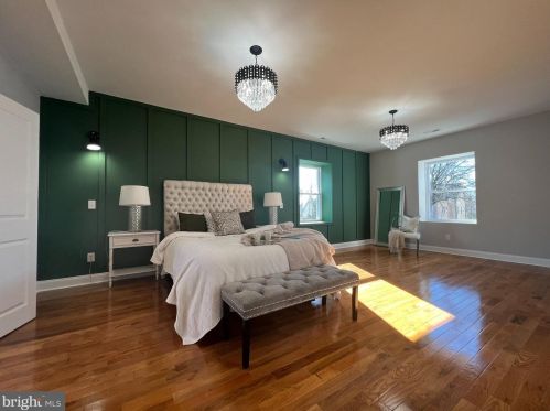 6805 11 St, Philadelphia PA 19147-1244 exterior