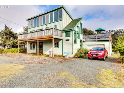 26255 Bch Dr, Twin Rocks OR  97136-9534 exterior