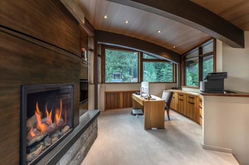 8209 Valhalla Dr, Truckee CA  96161-3300 exterior