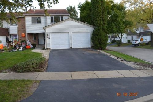 245 Porter Ln, Lemont IL  60440-2068 exterior