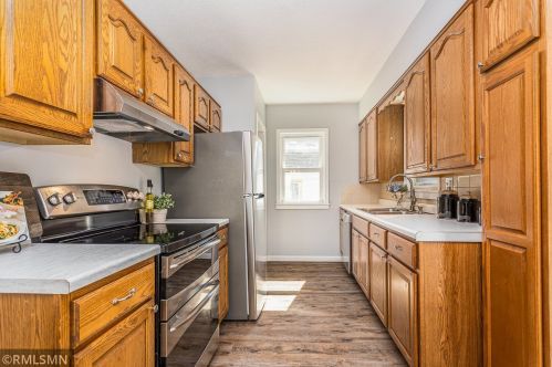 1454 Hague Ave, Saint Paul MN  55104-6703 exterior
