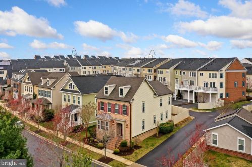 8810 Gunston St, Fulton MD  20759-2308 exterior