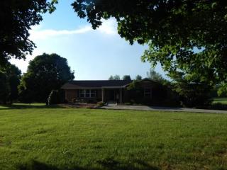 5925 Nails Creek Rd, Seymour, TN 37865-3317