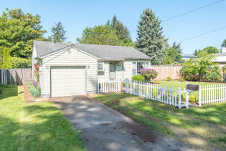 8053 60 Ave, Portland OR  97206-8935 exterior