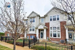 536 Grosvenor Ln, Aurora, IL 60504-4410