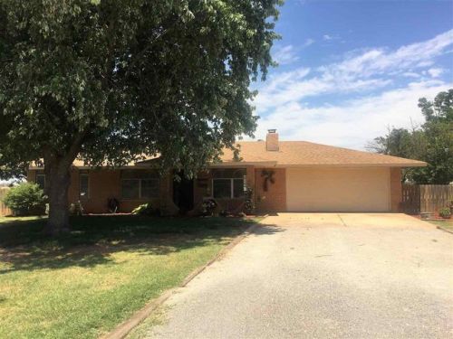 1229 Indian Dam Rd, Lahoma, OK 73754-9643