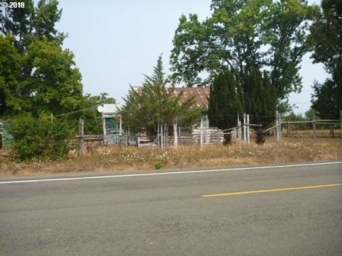1736 Plat I Rd, Sutherlin, OR 97479-9779