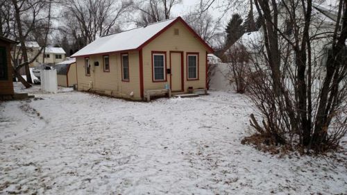 1020 Fillmore St, Alex, MN 56308-2243