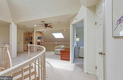 283 Sayre Dr, Princeton NJ  08540-5872 exterior