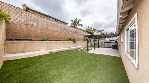 4206 Addington Dr, Anaheim CA  92807-2801 exterior