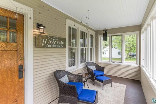 301 Faribault St, Duluth, MN 55803-1732