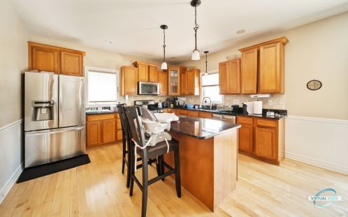 2247 Luther Lowell Ln, Sycamore IL  60178-8751 exterior