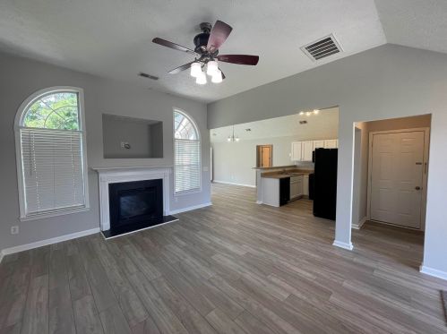 320 Preakness Dr, Lagrange, GA 30241-3703