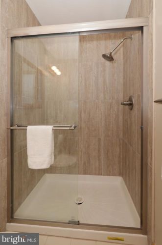 7099 Game Lord Dr, Springfield VA  22153-1312 exterior