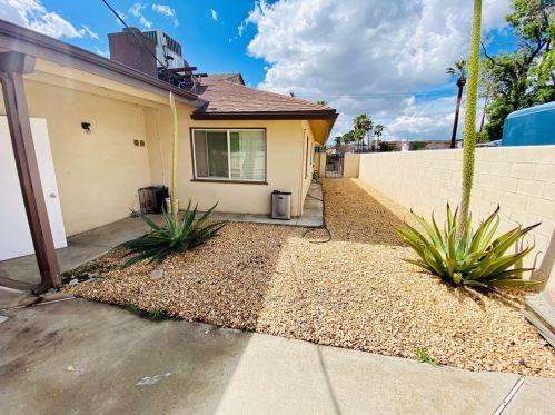 6240 Riverside Ave, Riverside CA  92506-2119 exterior