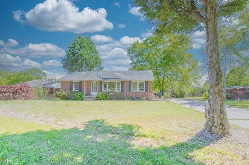 34 Bell St, Hartwell, GA 30643-2215