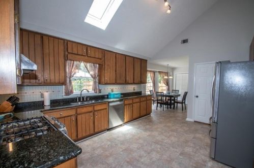 170 Brookfield Dr, Stockbridge GA  30281-1555 exterior