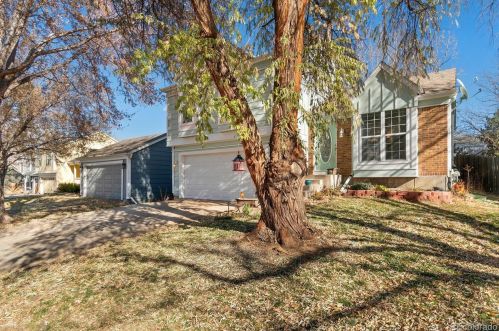 2866 Espana Ct, Denver, CO 80013-4748