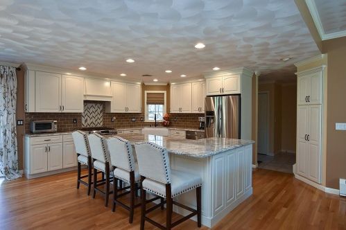 31 Hopkins Ave, Providence, RI 02919-1505