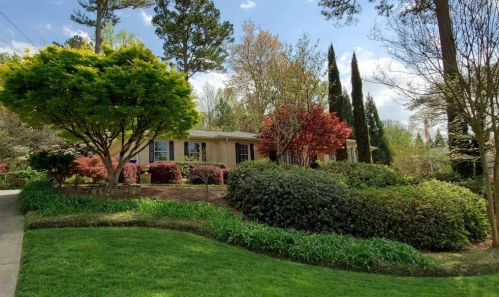 2511 Bentbrook Dr, Atlanta, GA 30360-1713