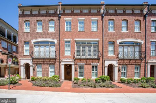 1021 Winchester St, Fredericksburg, VA 22401-3837