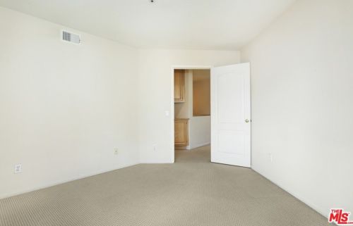 889 Calle Amable, Glendale CA  91208-3058 exterior