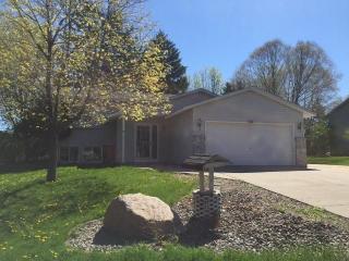 244 Poplar Dr, Saint Paul, MN 55126-4841