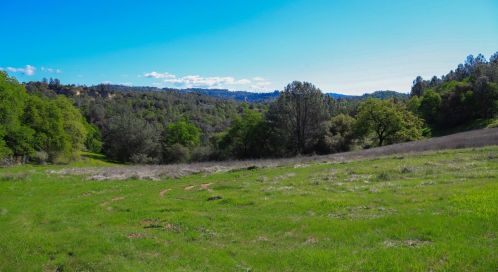 7826 Timbuctoo Rd, Big Oak Valley, CA 95977-9759