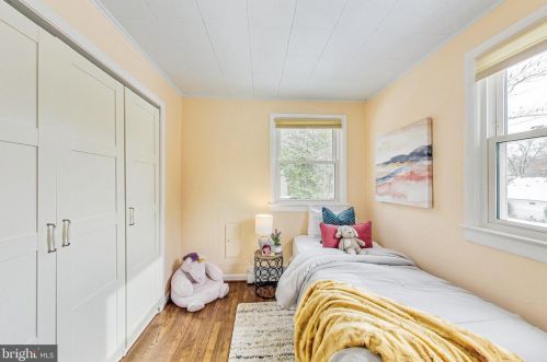 903 Robin Rd, Silver Spring MD  20901-1872 exterior