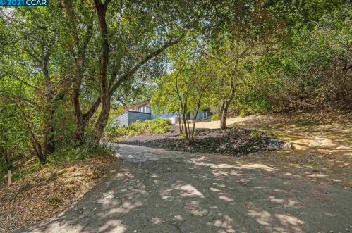 14 Castlewood Dr, Pleasanton, CA 94566-9728