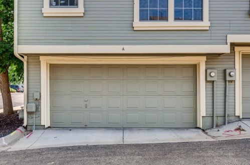 1920 Hannibal St, Denver, CO 80013-4089
