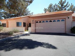 549 Cervantes Dr, Henderson, NV 89014-4004