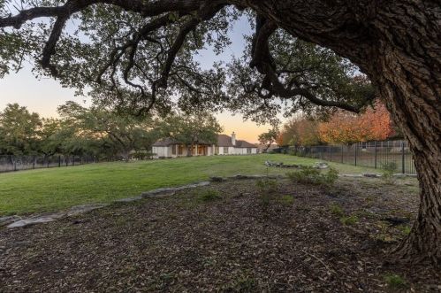 106 Whispering Spring Ln, Georgetown TX  78633-1993 exterior