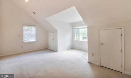 15302 Sweetridge Rd, Silver Spring MD 20905-3804 exterior