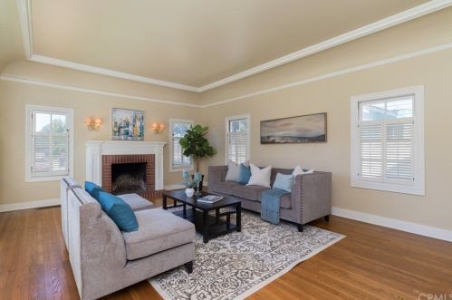 2311 Santiago St, Santa Ana CA 92706-2053 exterior