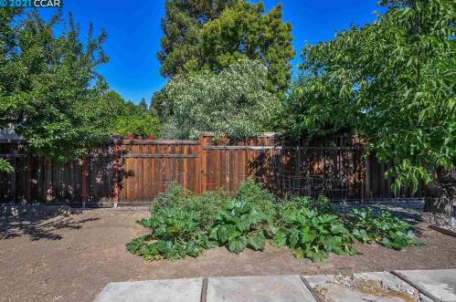 1427 El Dorado Dr, Concord CA  94518-1227 exterior