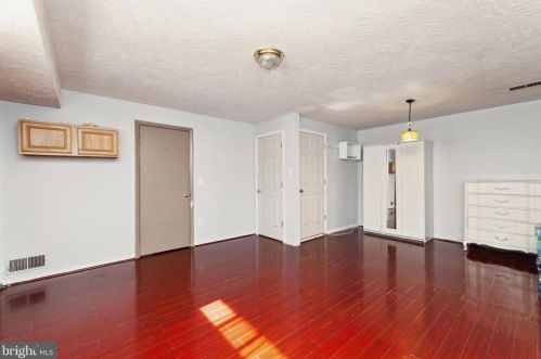 9504 Lawnsberry Ter, Silver Spring MD 20901-4714 exterior