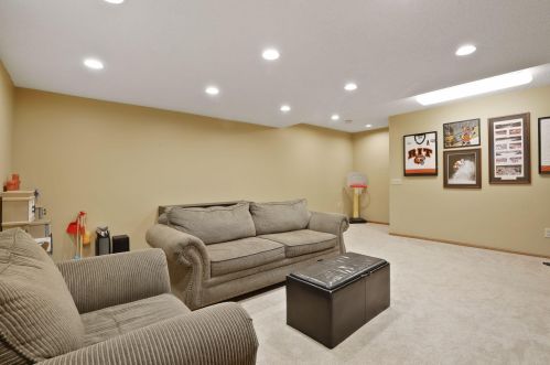 8743 Highwood Way, Saint Paul MN  55124-9456 exterior